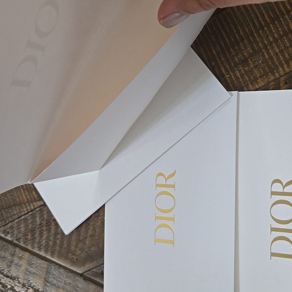 Dior Gold Lettered White Message Envelopes - Picture 3 of 3